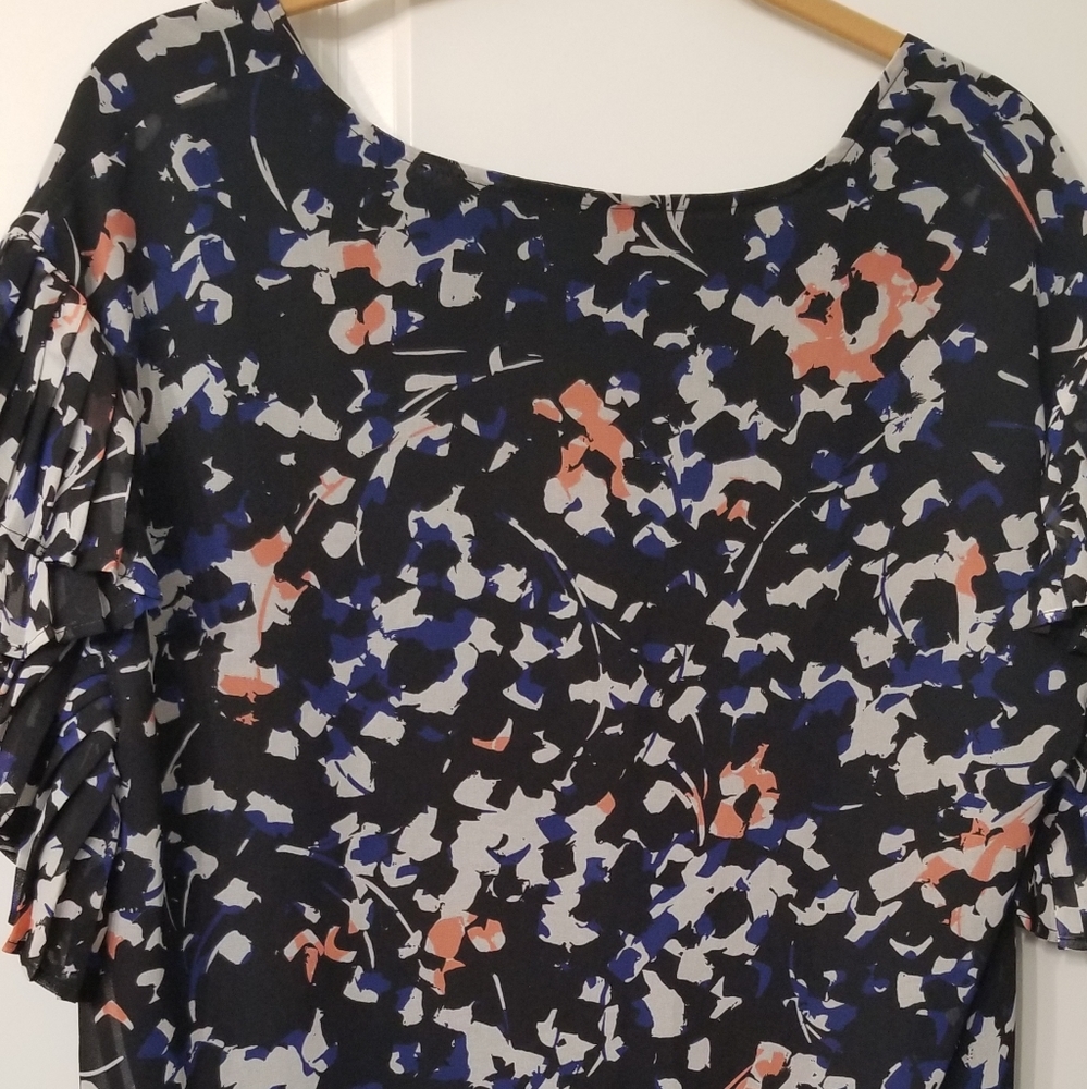 Nwot Dkny Flutter Sleeve Multi Color Size Large. - image 5